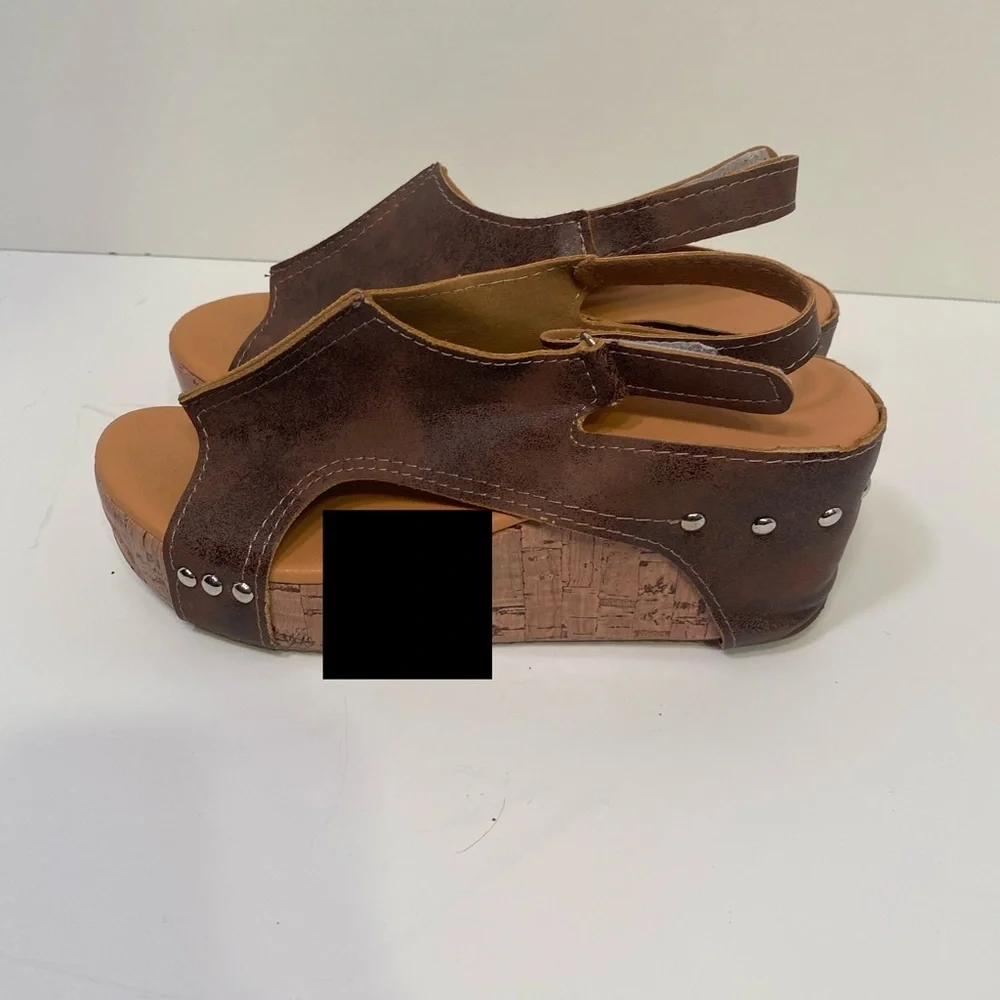 Size 5.5 Platform Wedge in brown